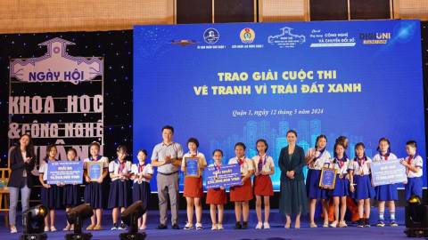 MÔI TRƯỜNG XANH - Ý TƯỞNG XANH: CÙNG VIA ENGLISH ACADEMY VÀ DIGIUNI MANG ĐẾN TƯƠNG LAI SÁNG